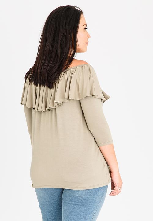 STYLE REPUBLIC PLUS - Bardot Top with Frill Khaki Green