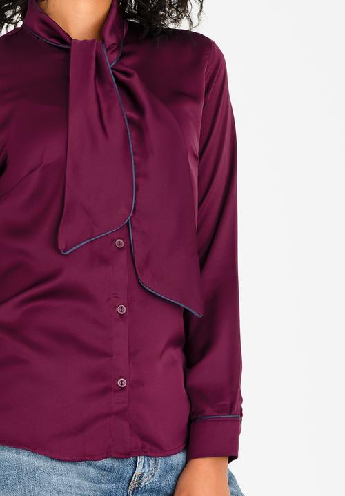 edit - Kitty Bow Blouse with Piping Detail Burgundy