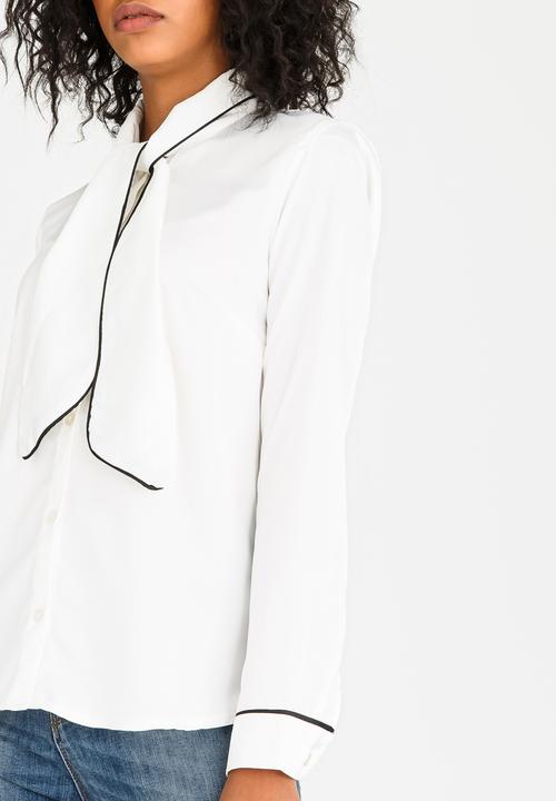 edit - Kitty Bow Blouse with Piping Detail Cream