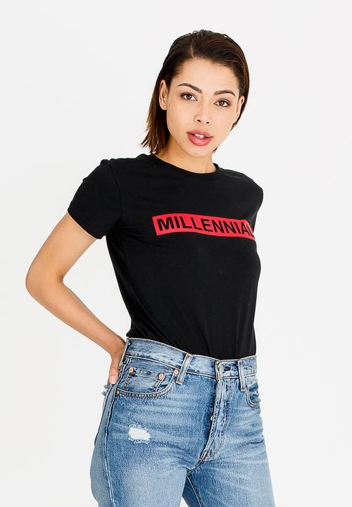STYLE REPUBLIC - Millennial T-Shirt Black