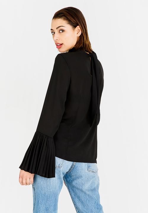 STYLE REPUBLIC - Pleated Bell Sleeve Blouse Black
