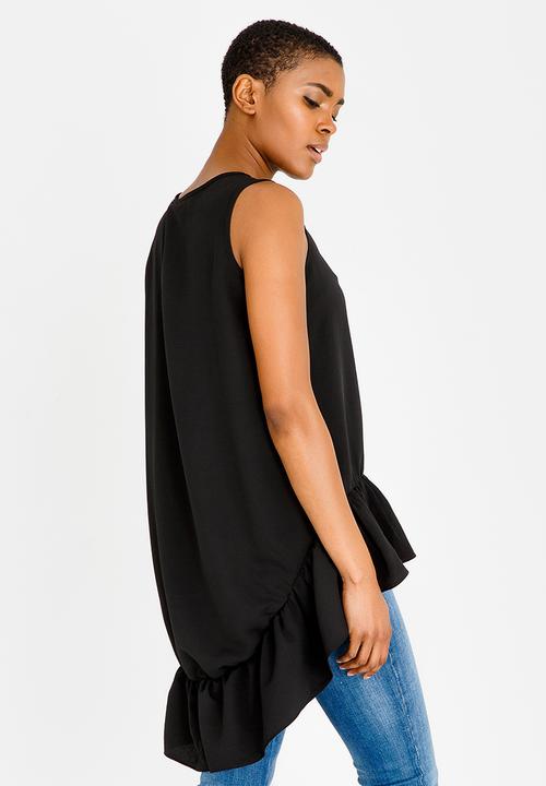 edit - Dipped hem top - black