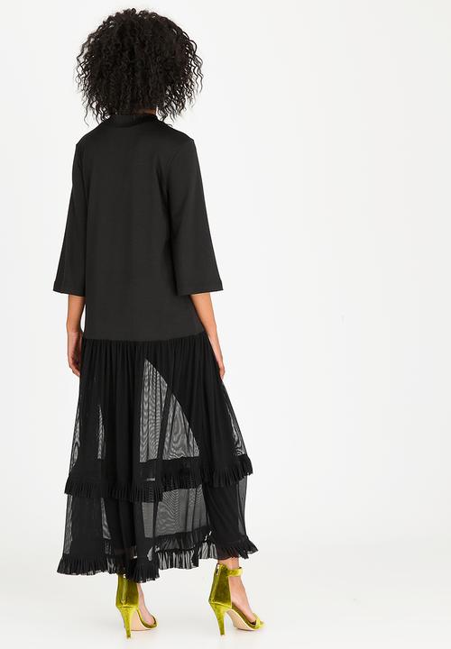 STYLE REPUBLIC - Mesh Inset Overlay T-shirt Black