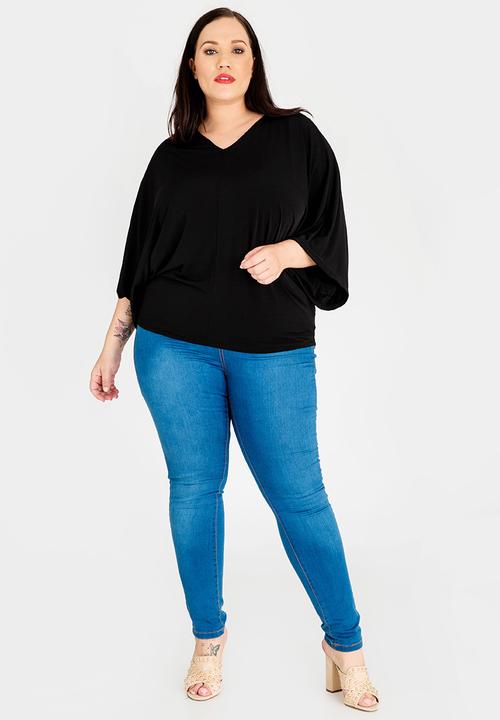 STYLE REPUBLIC PLUS - Oversized V-Neck Tee Black