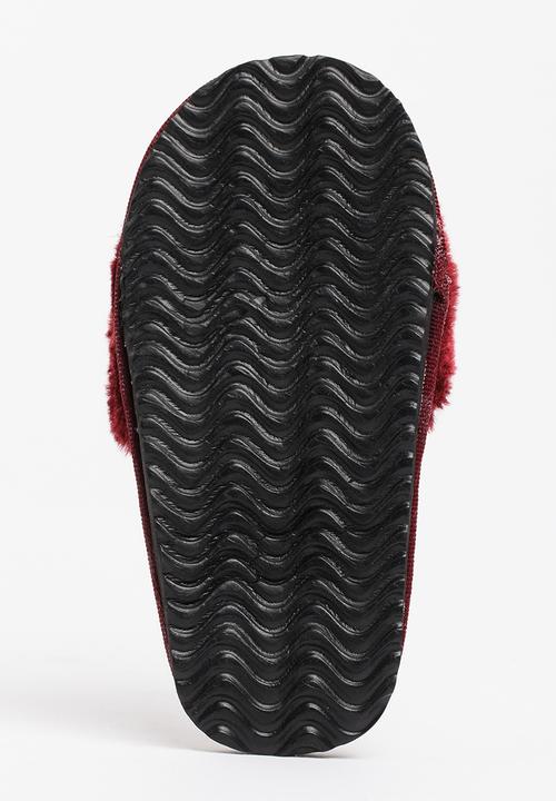 Pop Candy - Fluffy Slippers Burgundy