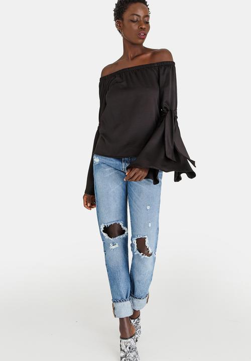 STYLE REPUBLIC - Bell Sleeve Bardot Blouse Black