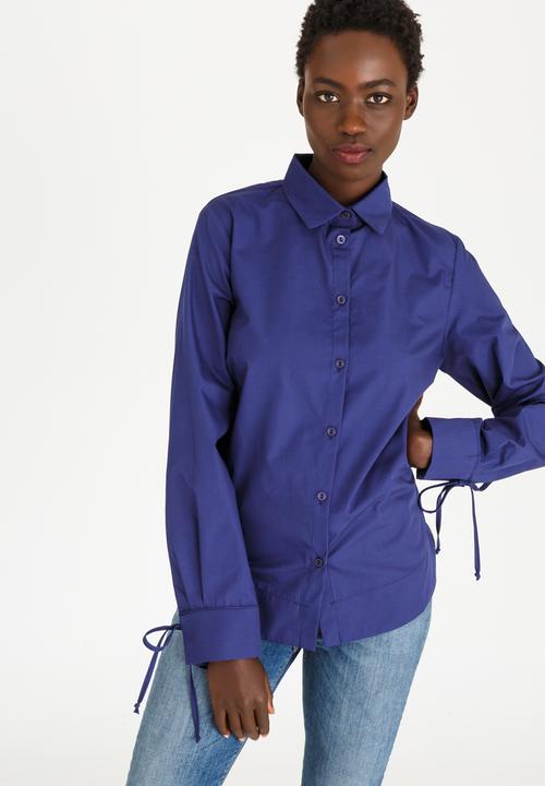 STYLE REPUBLIC - Back Lace-up Shirt Navy