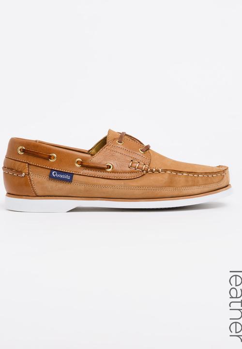 camel boat shoes