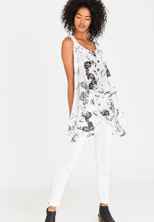 Revenge - Patterned Tunic Top Black and White