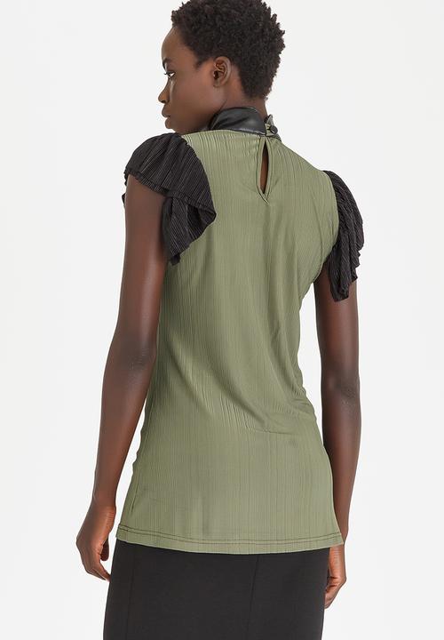 Sober - Cleaona Ruffle Sleeve Top Khaki Green