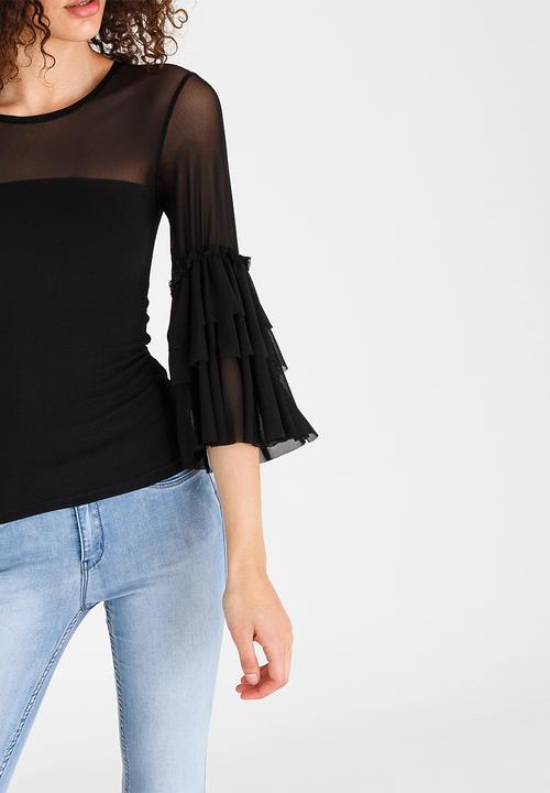 STYLE REPUBLIC - Frill Sleeve top Black