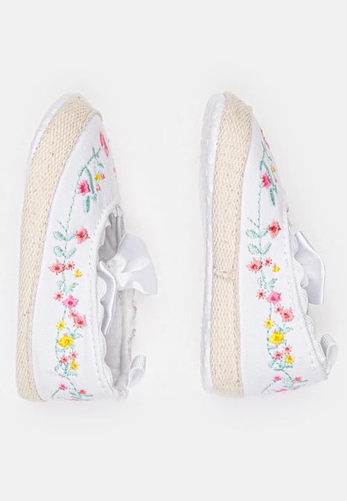 Pop Candy - Girls Embroidered Pump White