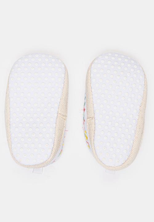 Pop Candy - Girls Embroidered Pump White