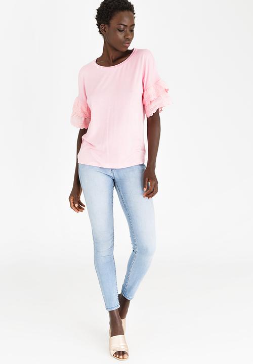 edit - T-shirt with Frilly Lace Sleeves Mid Pink