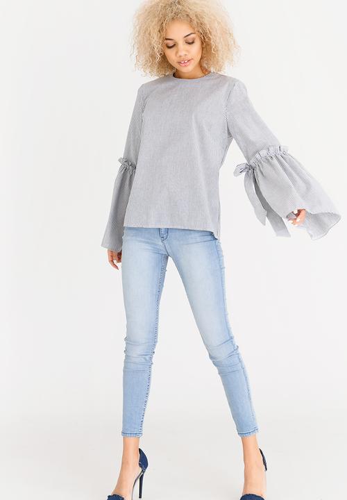 STYLE REPUBLIC - Striped Tie Detail Sleeve Blouse Blue and White