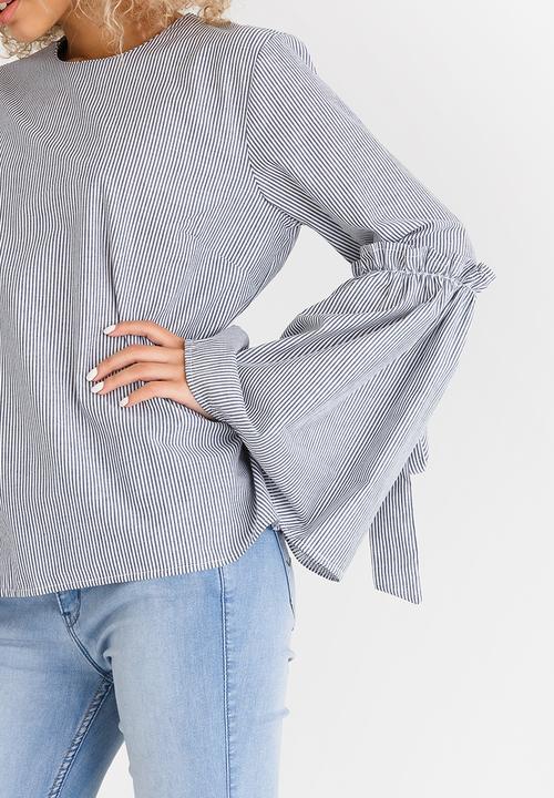 STYLE REPUBLIC - Striped Tie Detail Sleeve Blouse Blue and White