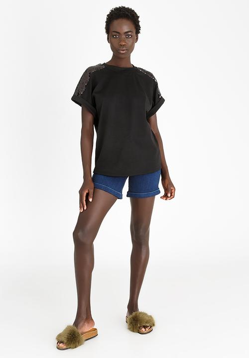 STYLE REPUBLIC - Sequin Inset T-shirt Black