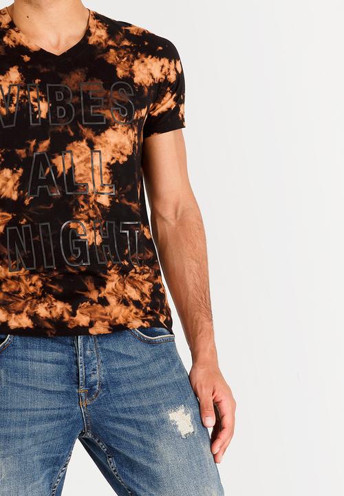 GUESS - Vibes All Night V-Neck Tee Black