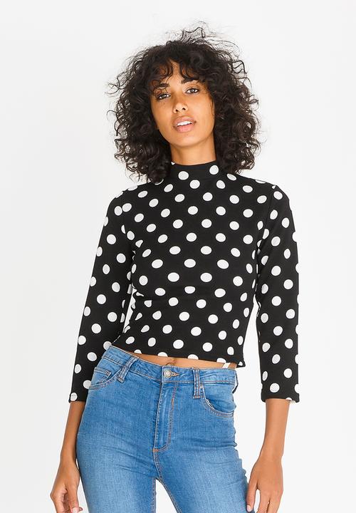c(inch) - High  Neck Fitted T-shirt Black and White