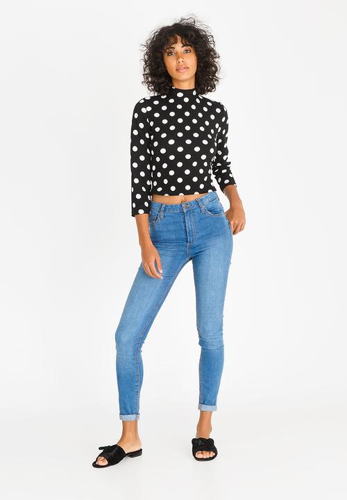 c(inch) - High  Neck Fitted T-shirt Black and White