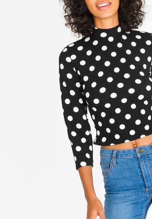 c(inch) - High  Neck Fitted T-shirt Black and White