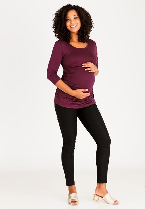 edit Maternity - Side Ruched Tee with 3/4 Sleeve Burgundy