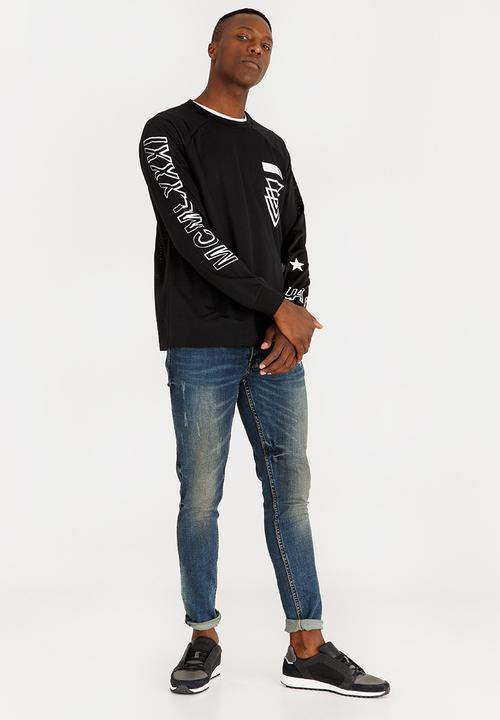 GUESS - Explicit Active Capsule Tee Black and White