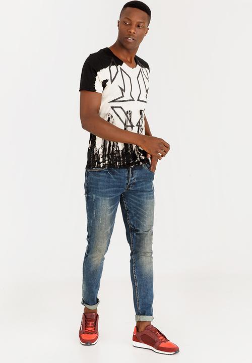 GUESS - Tribal Drips Tee Black and White