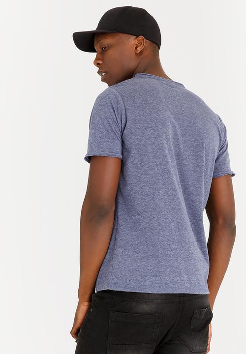STYLE REPUBLIC - Goat Raw Trim Tee Navy