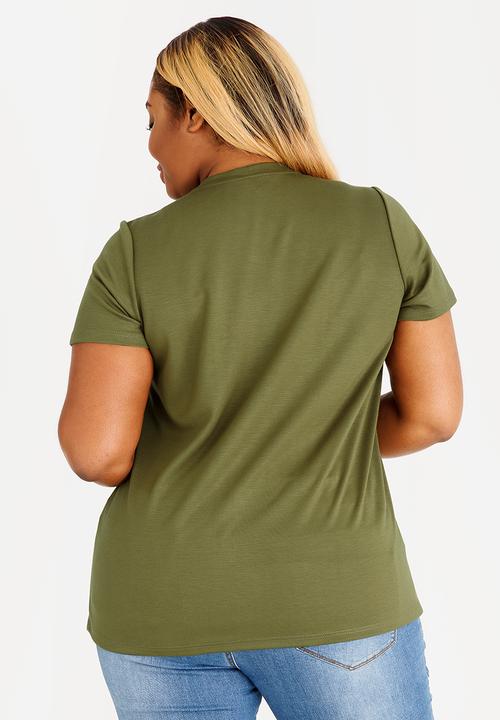 STYLE REPUBLIC PLUS - Tshirt with Eyelet Detail Green