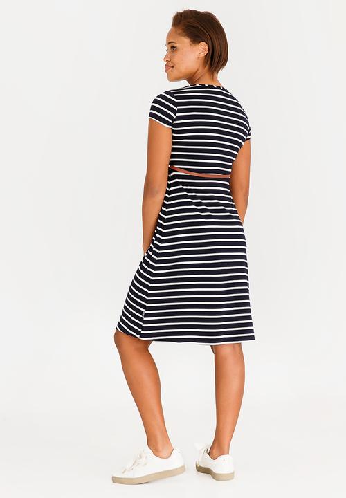 Cherry Melon - Belted Scoopneck Cap Sleeve Dress Navy & White