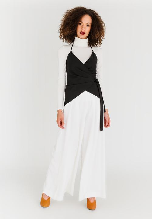 Droomer - Side Wrap Top Black