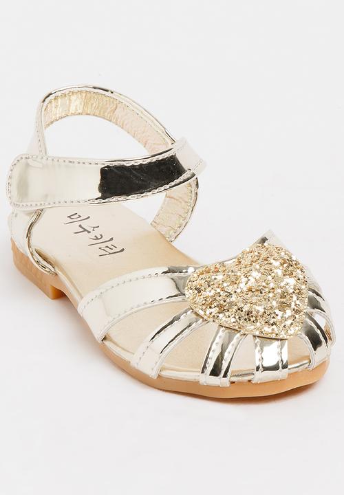 Pop Candy - Sandal with Heart Detail Gold