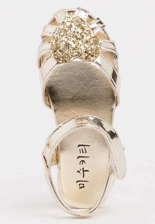 Pop Candy - Sandal with Heart Detail Gold