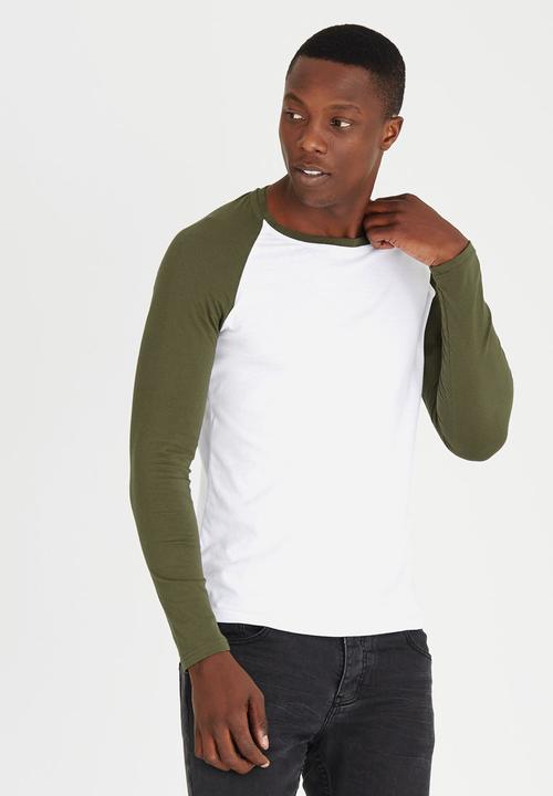 Unruly - Raglan Tee Green