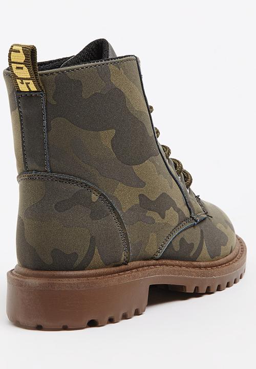 SOVIET - K Rochdale Khaki Green