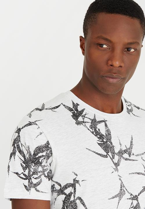 Only & Sons - Thorleif  Flower Print  Fitted Tshirt Cream