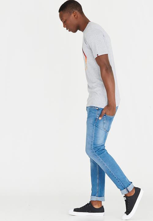 Quiksilver - Chest Printed Fashion Fit Tee Grey