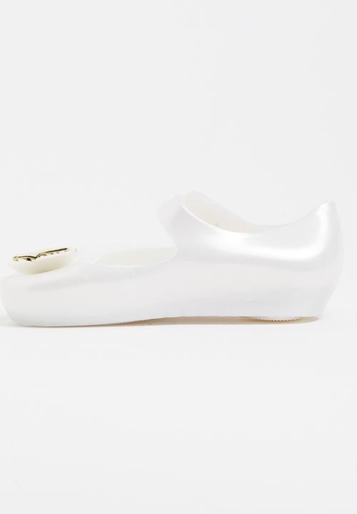 Pop Candy - Butterfly Detail Pumps White