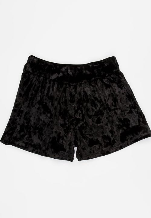 Rebel Republic - Velour Short Black