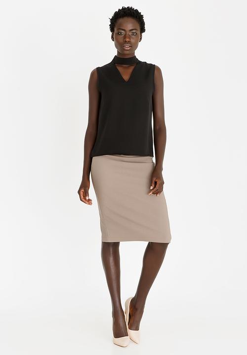 edit - Sleeveless Choker Blouse Black