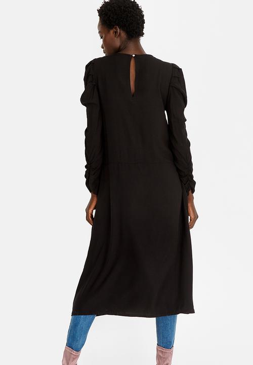 STYLE REPUBLIC - Ruched Sleeve Tunic Dress Black