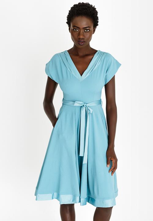 AMANDA LAIRD CHERRY - Mia Satin-like Belted Dress Blue