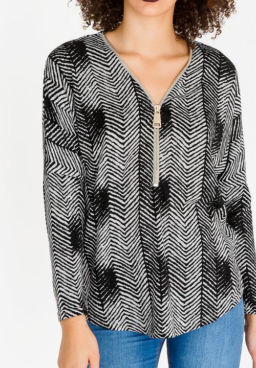 Revenge - Arrow Print Zip Detail Top Grey