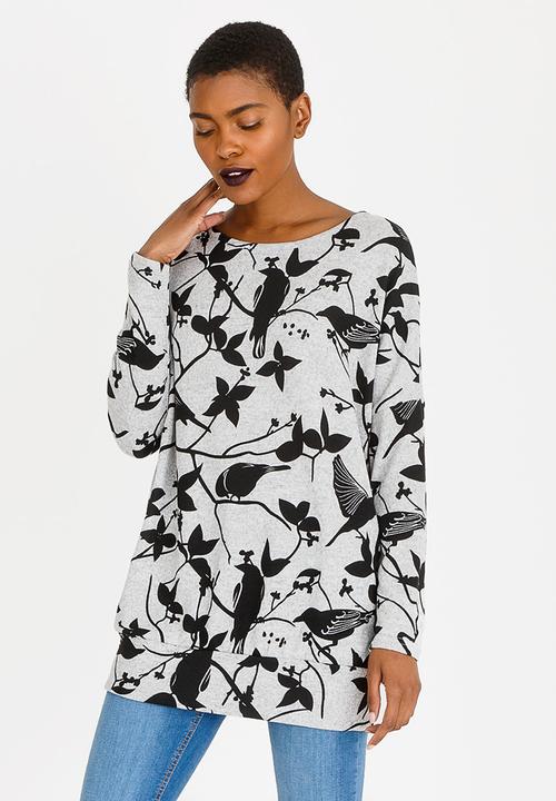 Revenge - Bird Detail Top Black