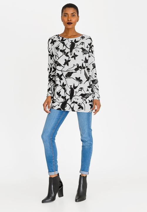 Revenge - Bird Detail Top Black