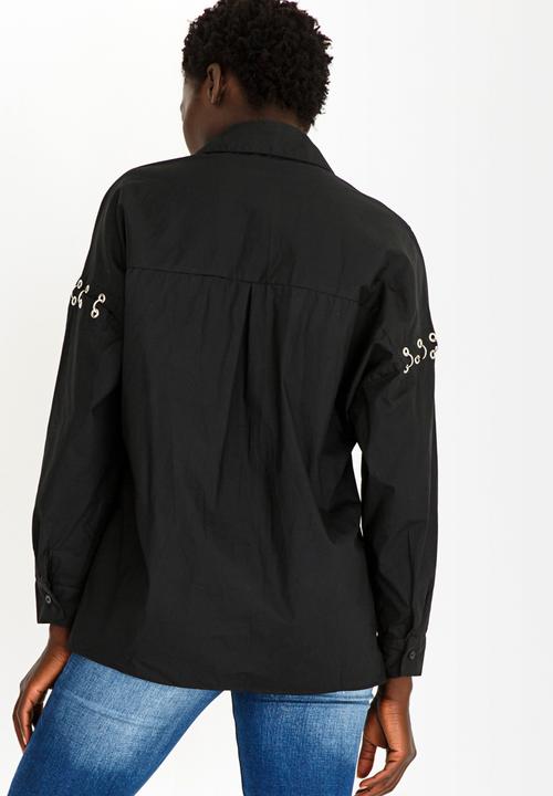 STYLE REPUBLIC - Pierced Sleeve Shirt Black