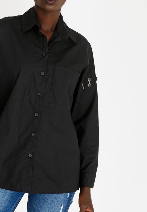 STYLE REPUBLIC - Pierced Sleeve Shirt Black