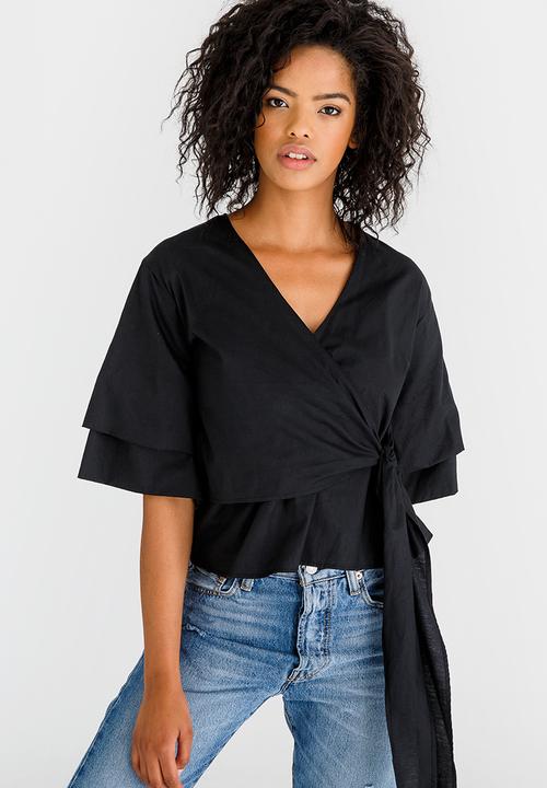 STYLE REPUBLIC - Sleeve Detail Wrap Blouse Black