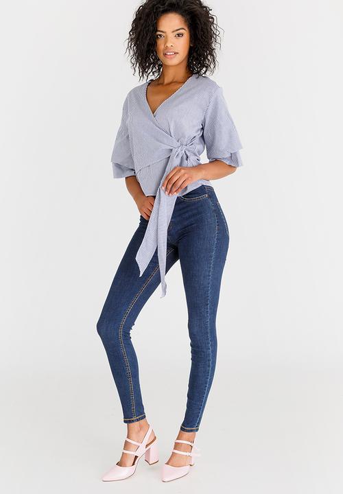 STYLE REPUBLIC - Sleeve Detail Wrap Blouse Blue and White
